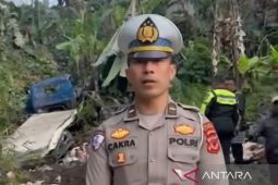 Rambu peringatan di titik rawan kecelakaan Jalan Bandung-Cianjur ditambah