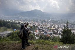 Terpopuler, lokasi evakuasi gempa Bandung sampai permintaan maaf UI