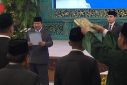 Prabowo angkat Brian Yuliarto sebagai Kepala Badan Industri Mineral