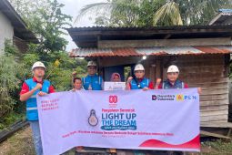 PLN Berikan Cahaya, Hadiah Bermakna di Usia Senja