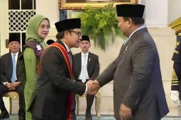 Presiden Prabowo kumpulkan ketum partai dan kabinet di Istana