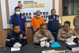 Polisi tangkap pria pembawa ratusan butir ekstasi di Tanjung Priok