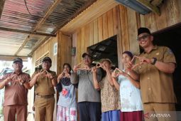 Bupati Anwar Sadat tinjau progres RTLH dan relokasi korban longsor di Senyerang