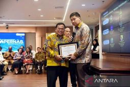 Pemkab Kubu Raya Raih penghargaan nasional pembebasan retribusi PBG untuk MBR