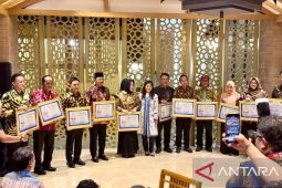 Berhasil manfaatkan sampah, Surabaya raih penghargaan Smart Environment