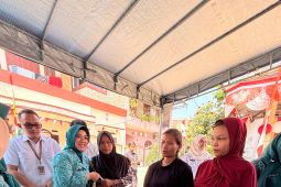 Tangani stunting di Lebak, Pemprov Banten salurkan bahan pokok