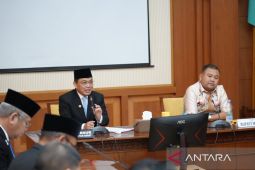 Gubernur Kalbar komitmen mencari solusi konflik lahan sawit di Melawi