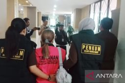 Kejati Papua Barat tangkap buronan kasus korupsi jalan lintas Seram