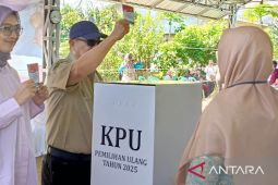 Gubernur Babel gunakan hak pilih Pilkada ulang Pangkalpinang di TPS 06 Gabek I