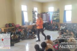 Basarnas Wamena ajari cara penyelamatan korban kepada pelajar SMP