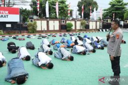 Polres Karawang jaring puluhan pelajar yang akan unjuk rasa di Jakarta