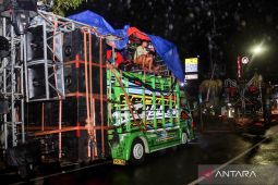 Polisi Blitar tilang 15 truk pengangkut "sound horeg"