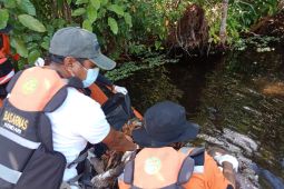 Tim SAR evakuasi jenazah korban tenggelam di Sungai Marobo Muna
