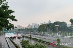 Mahasiswa bentrok dengan petugas pengamanan
