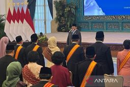 Boy Thohir sebut penghargaan untuk Haji Leman jadi teladan bagi dunia usaha