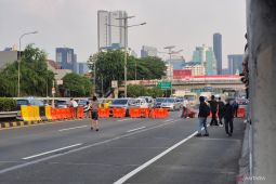 Demonstran mulai blokir ruas Jalan Tol Dalam Kota