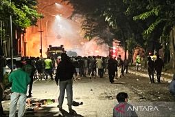 Demo di Mako Brimob Kwitang, tembakan gas air mata vs bom molotov