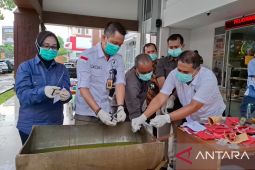 Kejaksaan Negeri Pontianak musnahkan barang bukti 77 perkara