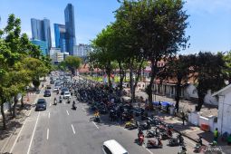 Pascakericuhan, aktivitas di depan Gedung Grahadi berjalan normal