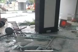 Lobi Gedung DPRD Jabar rusak akibat dibobol pendemo