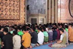 Polresta Bengkulu bersama ratusan ojol gelar shalat ghaib
