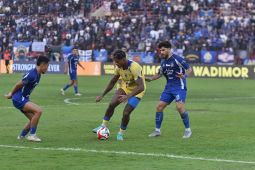 Super League - Persib vs Borneo FC ditunda imbas kerusuhan
