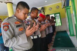 Polres Bangka Tengah shalat gaib untuk almarhum Affan Kurniawan