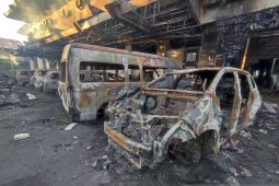 BPBD: 67 mobil terbakar dalam kerusuhan di Kantor DPRD Makassar