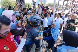 Khofifah beri pesan untuk warga agar saling jaga keamanan Jawa Timur