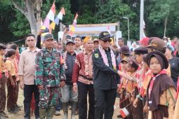 Bupati Tabalong janjikan perbaikan jalan Desa Dambung Raya
