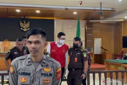 PN Bandung menunda sidang dokter cabul Priguna imbas demo