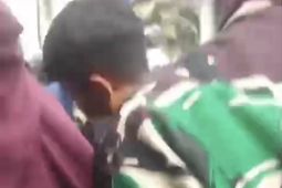 Pihak kepolisian amankan oknum provokator sebelum aksi di Kantor Pemprov dan DPRD Lampung