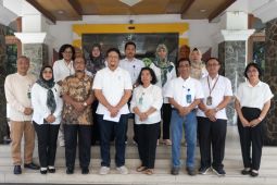 Rektor UPR ajak mahasiswa sampaikan aspirasi dengan damai