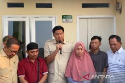 Maruarar Sirait serahkan rumah di Bogor untuk keluarga Affan