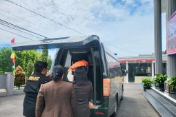 Kejari Samosir tahan mantan Kades Hariara Pohan korupsi dana desa Rp776 juta