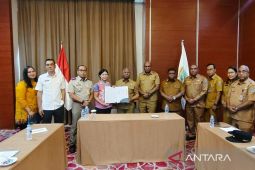 Pemprov serahkan hibah lahan pembangunan SMA Garuda Manokwari