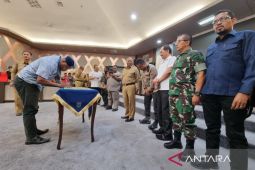 Dominggus Mandacan: Pendemo sampaikan aspirasi harus tertib