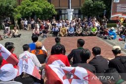 Anggota DPRD Garut pingsan saat aksi mahasiswa dilarikan ke RSUD dr Slamet