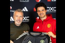 Manchester United resmi datangkan kiper anyar Senne Lammens