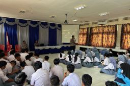 Polres Lingga cegah kenakalan remaja lewat edukasi ke sekolah-sekolah