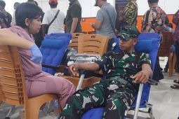 RRI Sorong gandeng TNI-Polri lakukan donor darah