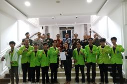 Mahasiswa sampaikan sejumlah tuntutan ke DPRD Belitung