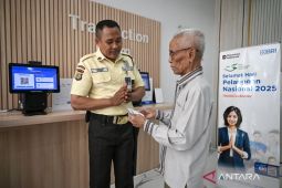 Mengejar pertumbuhan ekonomi 8 persen dengan "biaya layanan"