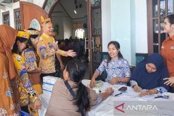 Bupati Gunung Mas ikut sosialisasikan manfaat KB