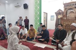 Pemkot Jambi fasilitasi warga masuk Islam