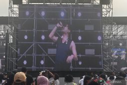 Juicy Luicy tampil bawakan lagu Peterpan di Pestapora