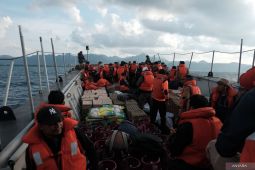 Bantuan kemanusiaan Pemprov Jatim tiba di Pulau Bawean Gresik