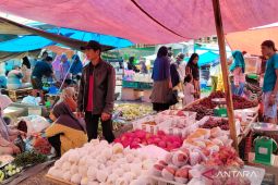 Mukomuko lakukan pemeliharaan delapan pasar tradisional