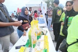 Warga Mataram borong beras murah SPHP di RRI Fest 2025