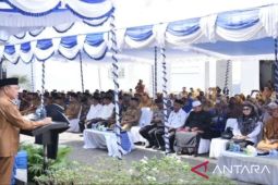 Wali Kota Bima ajak aparatur dan warga batasi pengunaan sampah plastik